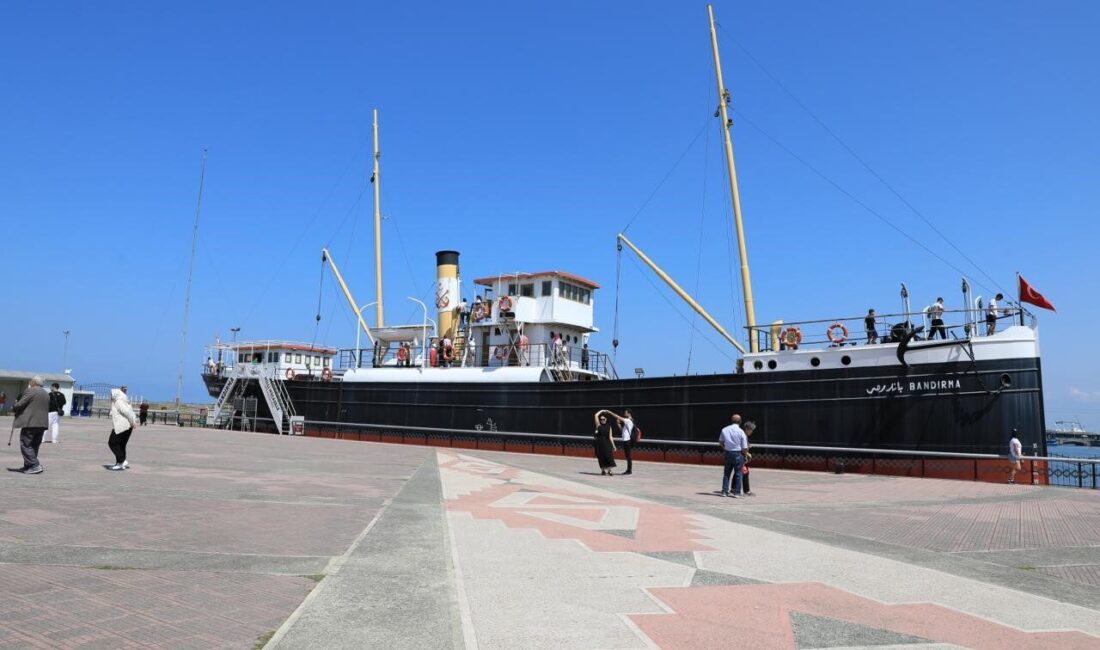 Samsun Büyükşehir Belediyesi'nin Bandırma Gemi Müzesi, yaz sezonunda 100 binden