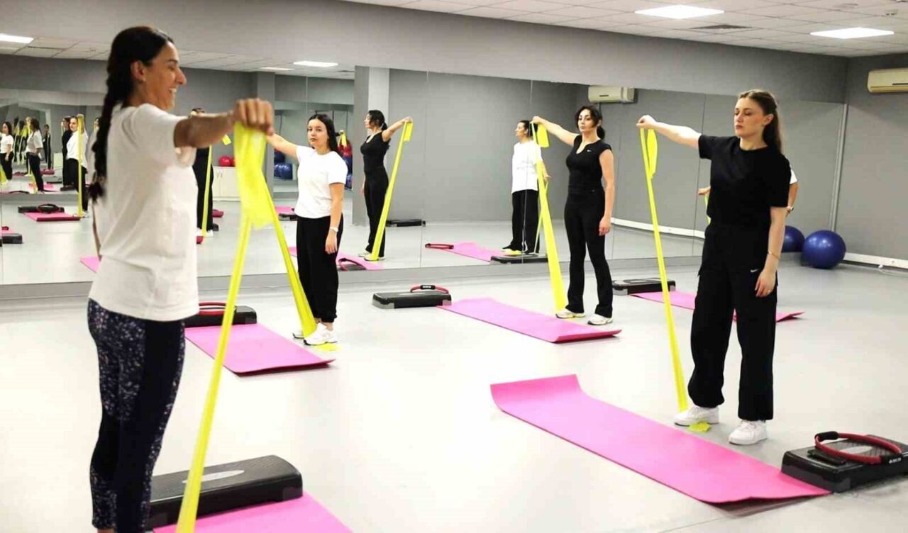 Başiskele’deki kadın spor merkezleri, kadınların sağlıklı yaşam alışkanlıkları kazanmalarını ve
