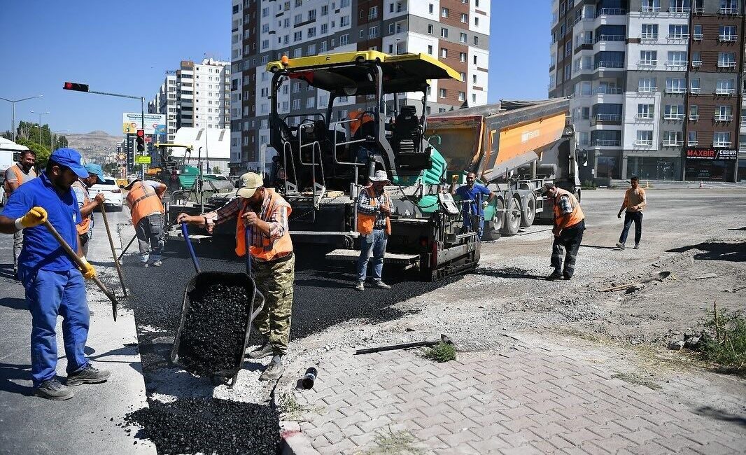 Kayseri Büyükşehir Belediye Başkanı Dr. Memduh Büyükkılıç, 2 milyon 40