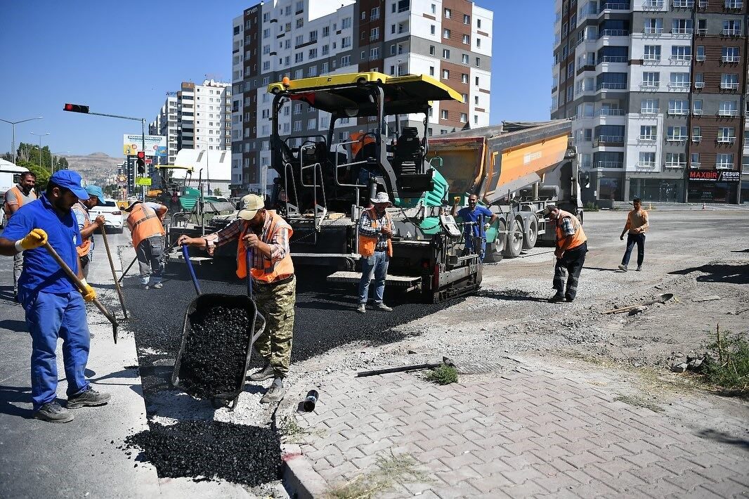 Kayseri Büyükşehir Belediye Başkanı Dr. Memduh Büyükkılıç, 2 milyon 40