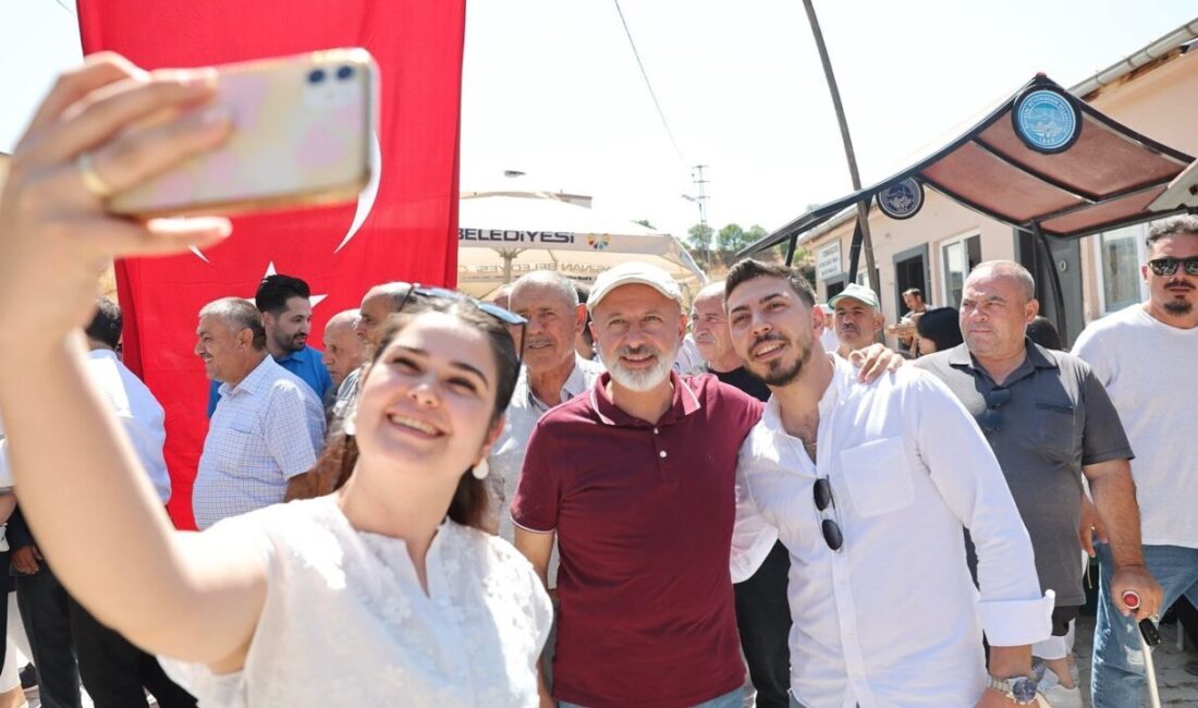 Kocasinan Belediye Başkanı Ahmet Çolakbayrakdar, Kuşcağız Mahallesi'nde düzenlenen 'Pilav Şenliği'ne