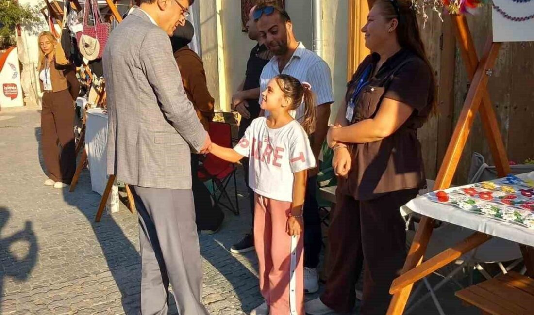Kütahya Belediye Başkanı Eyüp Kahveci, Germiyan Sokak'taki "Kütahya Yöresel Lezzetleri