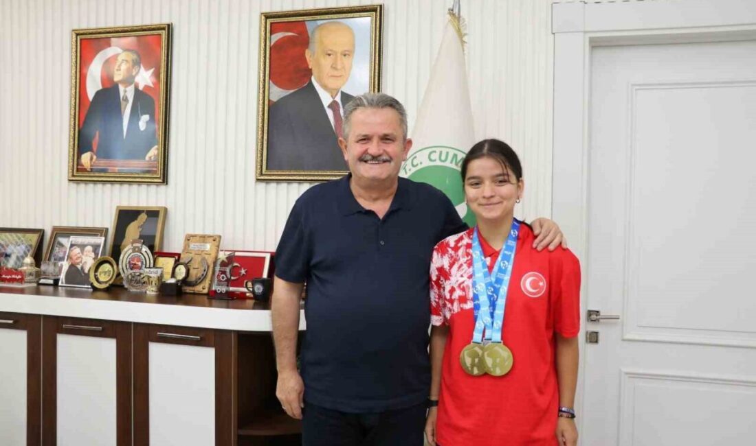 Cumayeri Belediye Başkanı Mustafa Koloğlu, Avrupa Halter Şampiyonası'nda 166 kilo