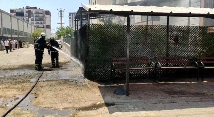 Batman'ın Bayındır Mahallesi'nde bir jeneratörde çıkan yangın itfaiye tarafından kontrol