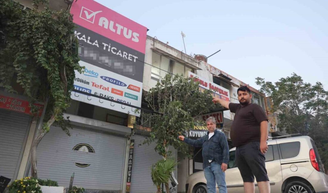 Hatay'ın Antakya ilçesindeki Altus bayisinden alışveriş yapan Emrullah Bayraktar ve