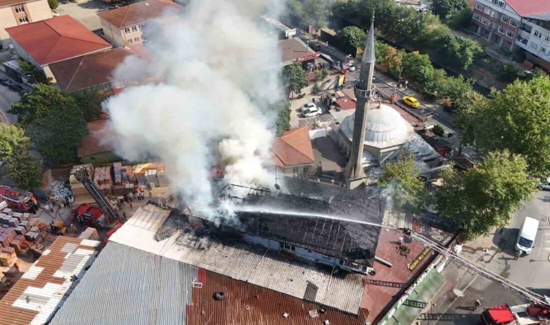 İstanbul Beykoz'da bir bina çatı katında yangın çıktı. 16.30’da Küçüksu