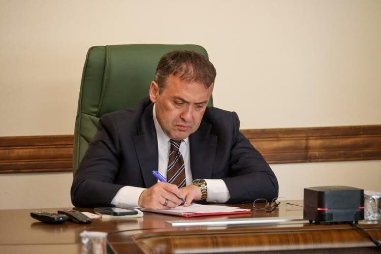 Bilecik Valisi Faik Oktay Sözer, İçişleri Bakanı Ali Yerlikaya'nın başkanlık