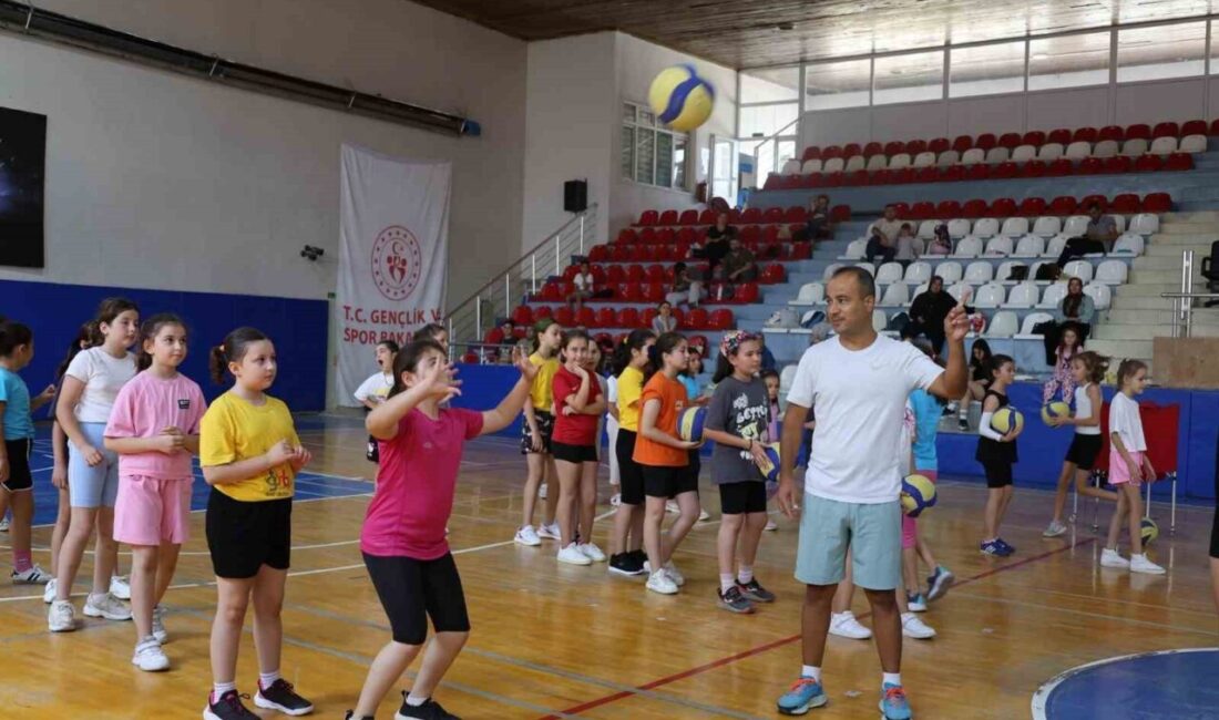 Bilecik Atatürk Spor Salonu'nda, Gençlik ve Spor Bakanlığı'nın Yaz Spor