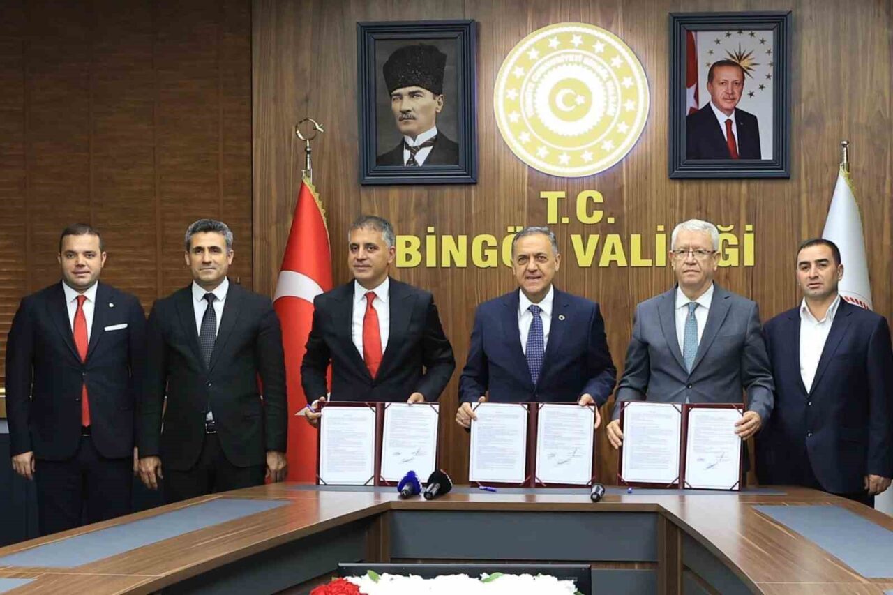 Bingöl'de Vali Dr. Ahmet Hamdi Usta liderliğinde iş insanı Veysel