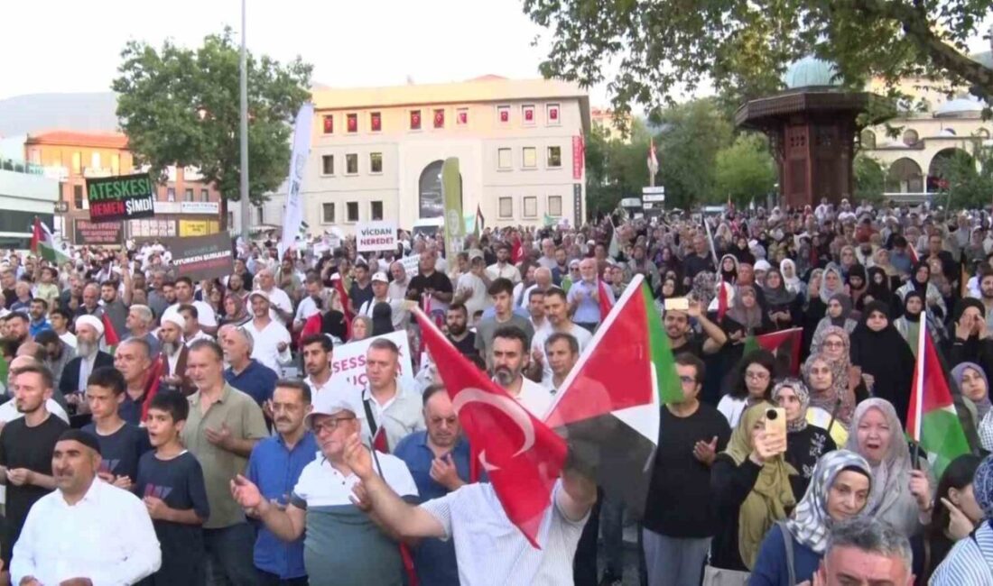 Bursa'da yüzlerce kişi, Gazze'deki zulme dikkat çekmek için "Vicdan Yürüyüşü"