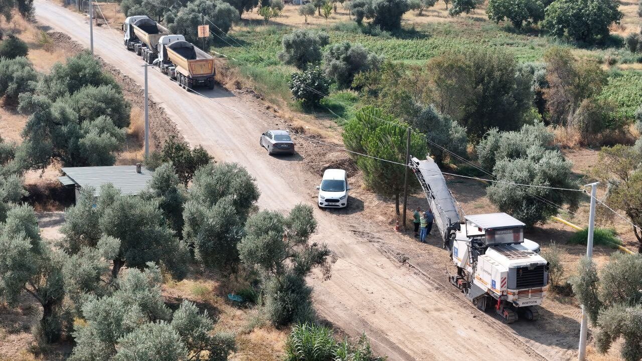 Aydın Büyükşehir Belediyesi, yol güvenliğini artırmak için Efeler ilçesindeki Kızılcaköy
