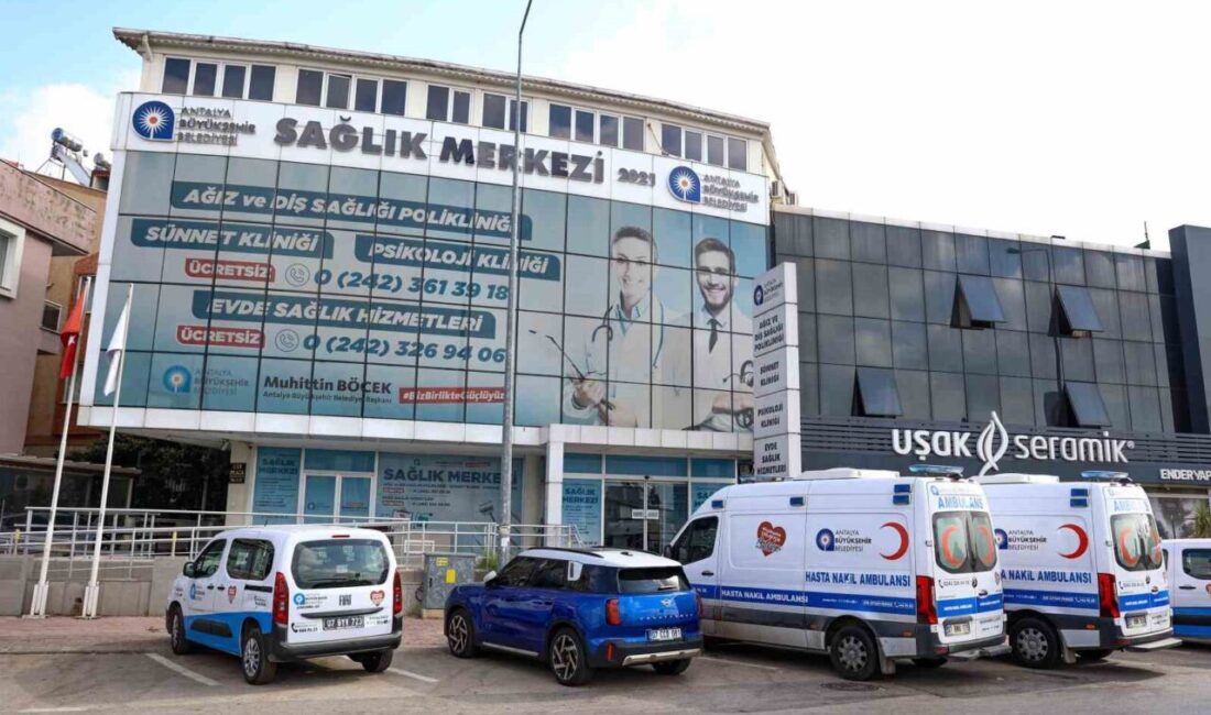 Antalya'nın Kepez ilçesindeki Ağız ve Diş Sağlığı Polikliniği, 2025'in ilk
