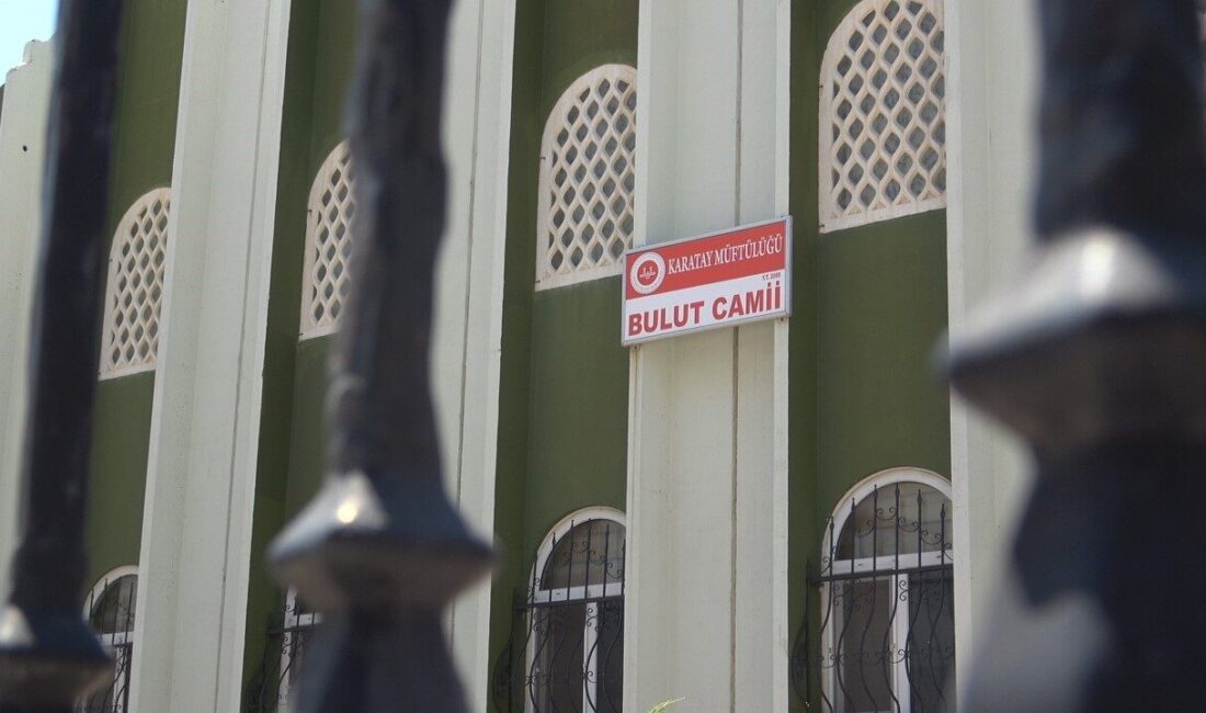 Konya'daki Bulut Camii'nin Google Haritalar'da Victor Osimhen Camii olarak anılması,