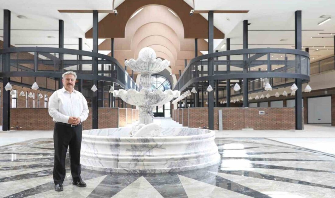 Kayseri’deki Çarşı Melikgazi, modern yapısı ve Avrupa tarzıyla dikkat çekiyor.