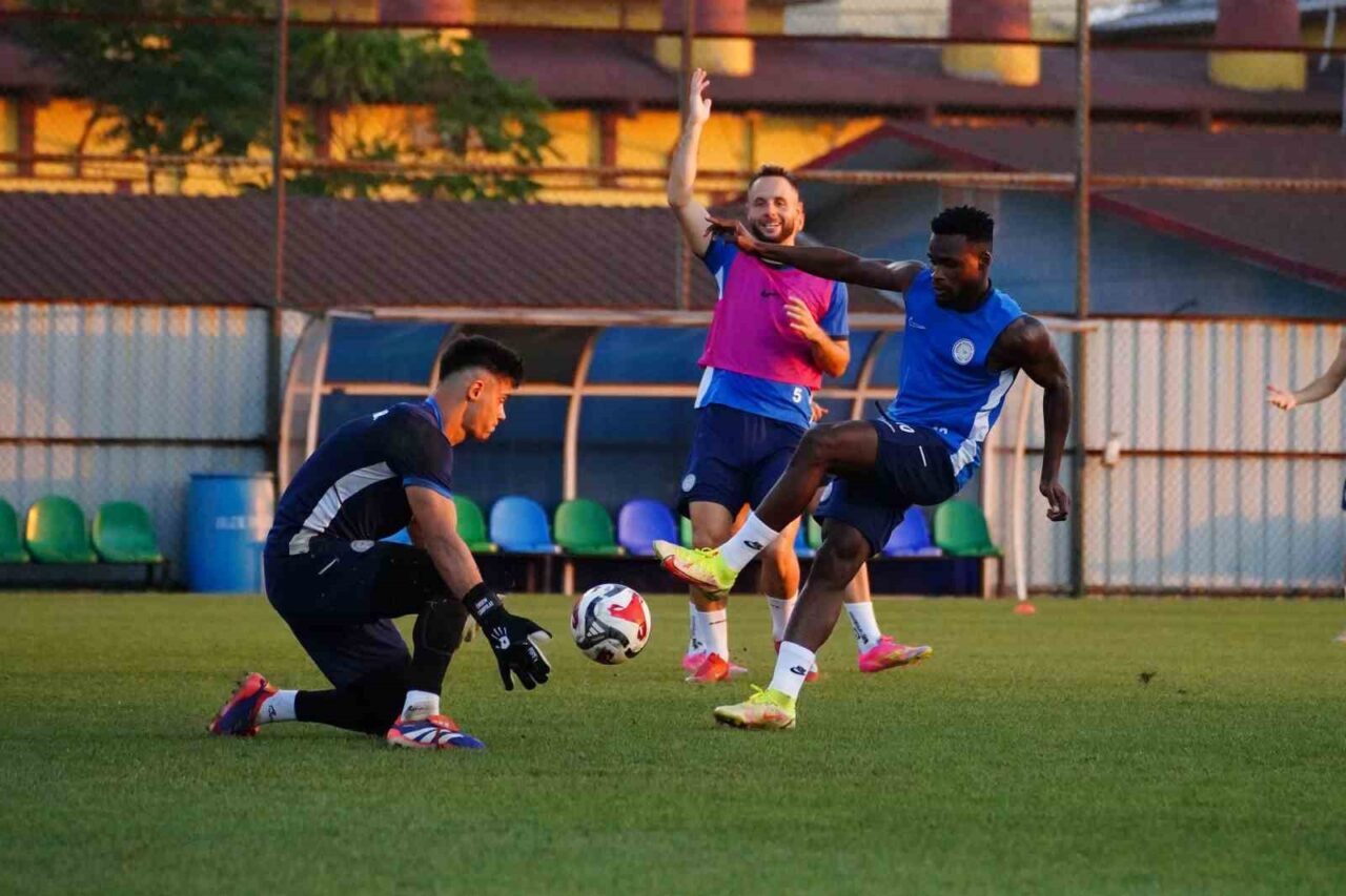 Çaykur Rizespor, Trendyol Süper Lig'in 2. haftasında Corendon Alanyaspor ile