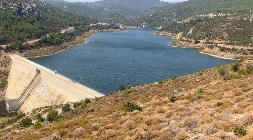 İzmir'in Çeşme ilçesinde, kuraklık nedeniyle devam eden su kesintilerine son