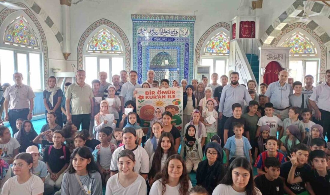 Aydın'ın Çine ilçesinde, 2025 Yaz Kur'an Kursları'nın kapanış etkinliği Merkez