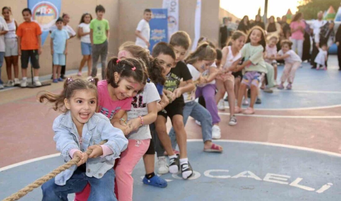 Körfez'de düzenlenen 'Mahallemde Şenlik Var' etkinlikleri, yaz tatilindeki çocuklara eğlenceli
