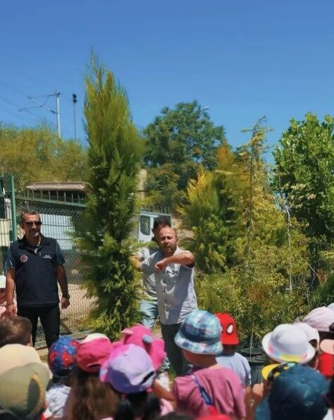 Bilecik Belediyesi'ne bağlı Çocuk Sosyal Tesisleri öğrencileri, sera alanını ziyaret