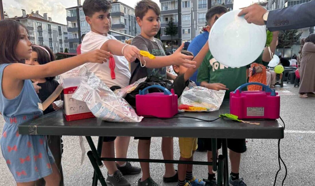 Tokat Belediyesi, 31 Ağustos'a kadar 42 mahallede düzenlediği mahalle şenlikleri