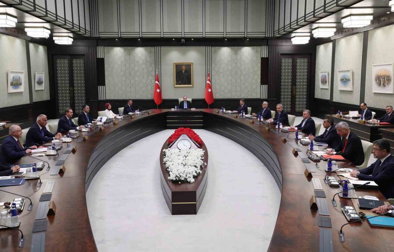 Cumhurbaşkanı Recep Tayyip Erdoğan, Beştepe'de Cumhurbaşkanlığı Kabinesi'ni topladı.
