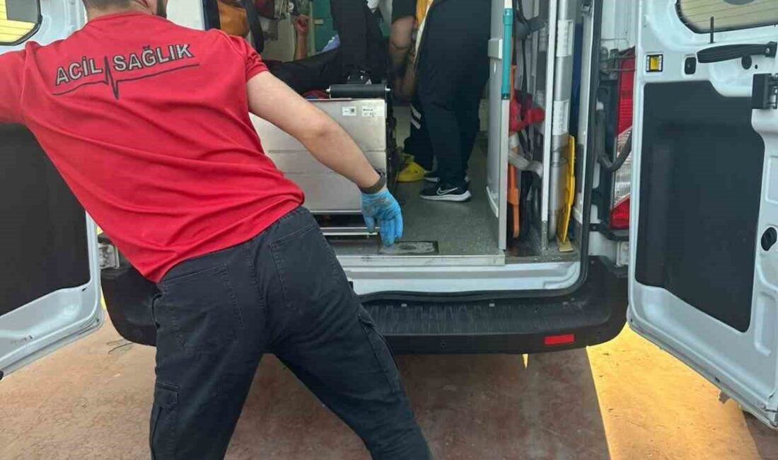 Kocaeli'nin Darıca ilçesinde bir gencin, 4 kişilik bir grupla tartışma