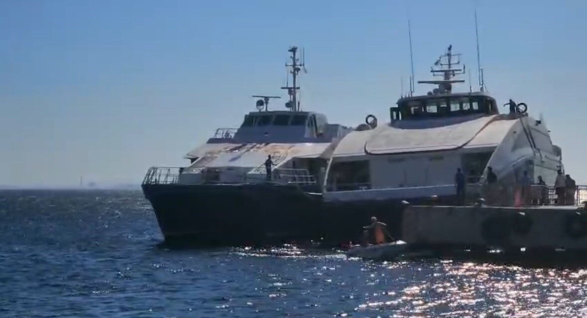 Balıkesir'in Avşa Adası açıklarında sabah saatlerinde, İstanbul Deniz Otobüsleri'ne ait