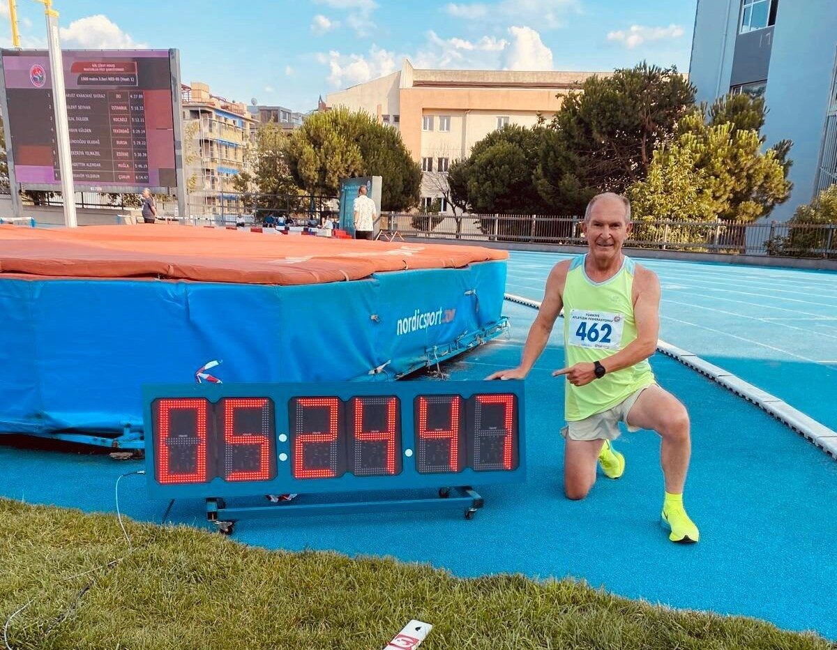 Denizli'den Pakdos Atletizm Kulübü, Türkiye Masterler Pist Şampiyonası'nda 5 altın