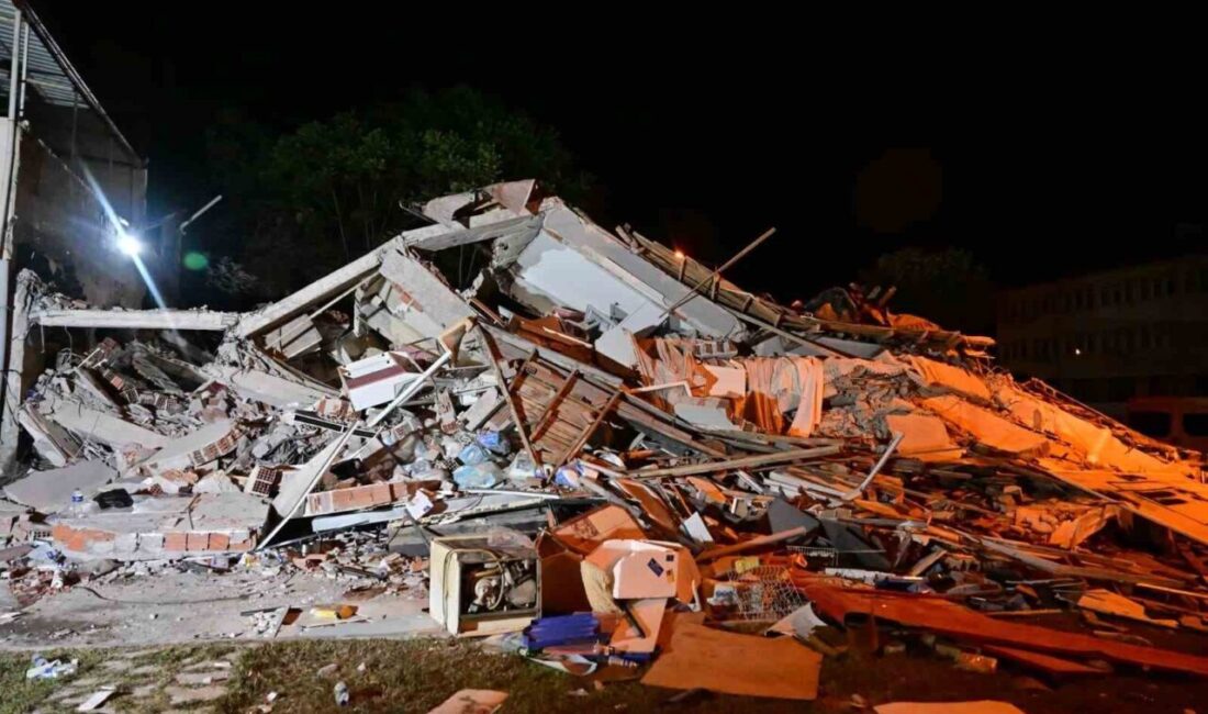 Yıldırım Belediyesi, Balıkesir'in Sındırgı ilçesindeki 6.1 büyüklüğündeki deprem sonrası hemen