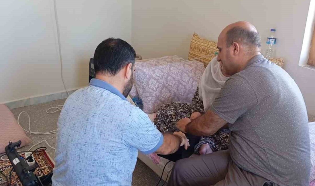 Diyarbakır'ın Dicle İlçe Nüfus Müdürlüğü, evde başvuru hizmeti ile hasta,