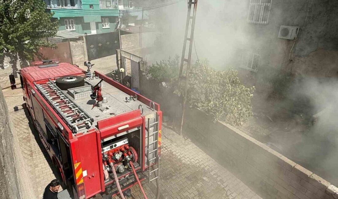 Diyarbakır'ın Kayapınar ilçesinde bir müstakil evde çıkan yangında iki kişi
