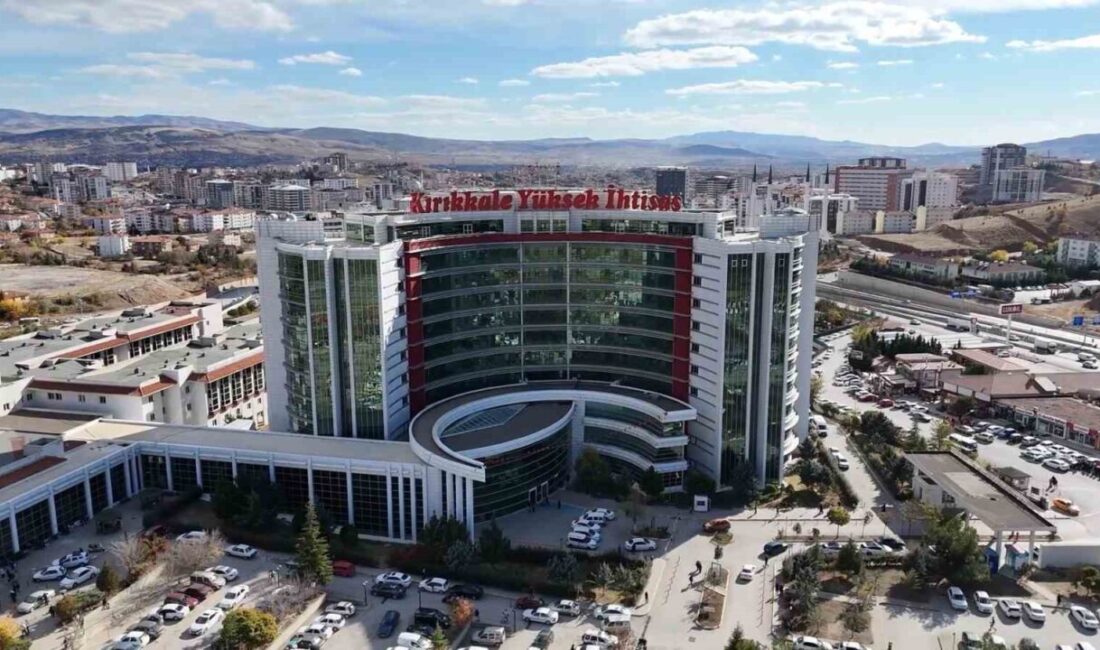 Kırıkkale’deki bir hastanede görevli M.T.C., doktorların hesaplarını kullanarak 8 kişi