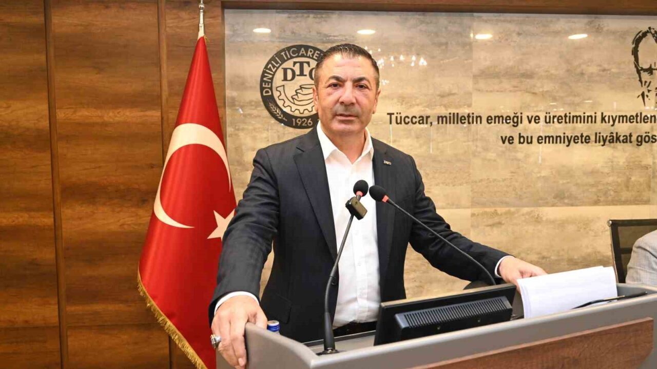 Denizli Ticaret Odası'nın Ağustos ayı toplantısında DTO Başkanı Uğur Erdoğan,