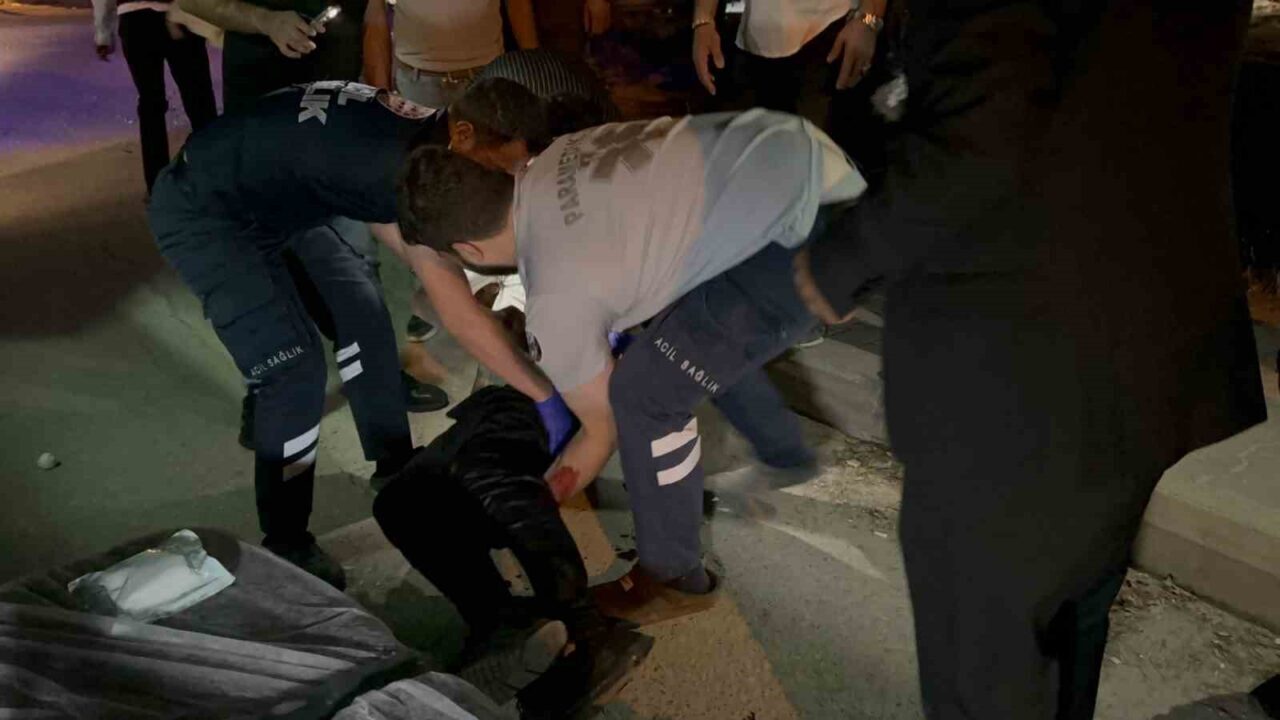 Adıyaman'daki bir düğün töreninde, iki grup arasında çıkan tartışma bıçaklı