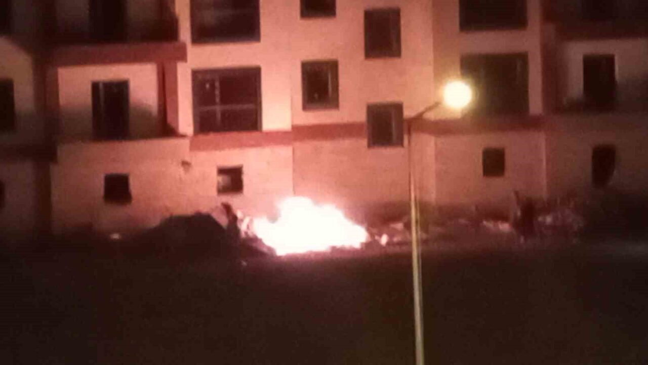 Edirne'nin Hadımağa Mevkii'ndeki TOKİ şantiyesinde meydana gelen yangın, işçilerin ilk