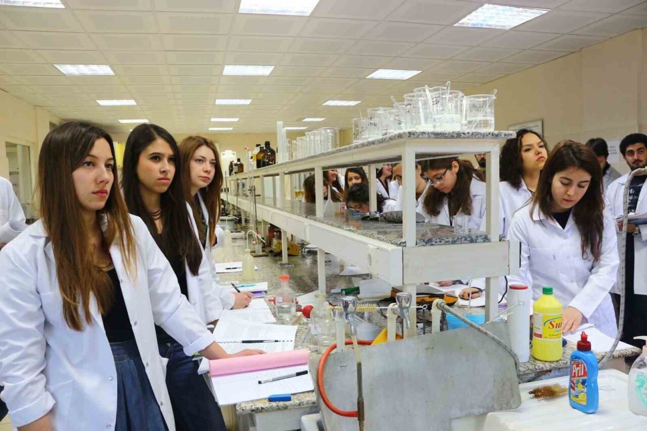 Ege Üniversitesi Gıda Mühendisliği Bölümü, 50 yıllık deneyimiyle nitelikli mühendisler