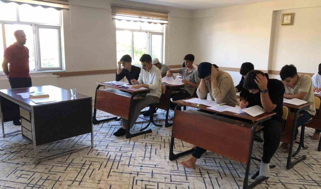 Diyanet İşleri Başkanlığı, Hafızlık Eğitim programı çerçevesinde Kovancılar'da bir sınav