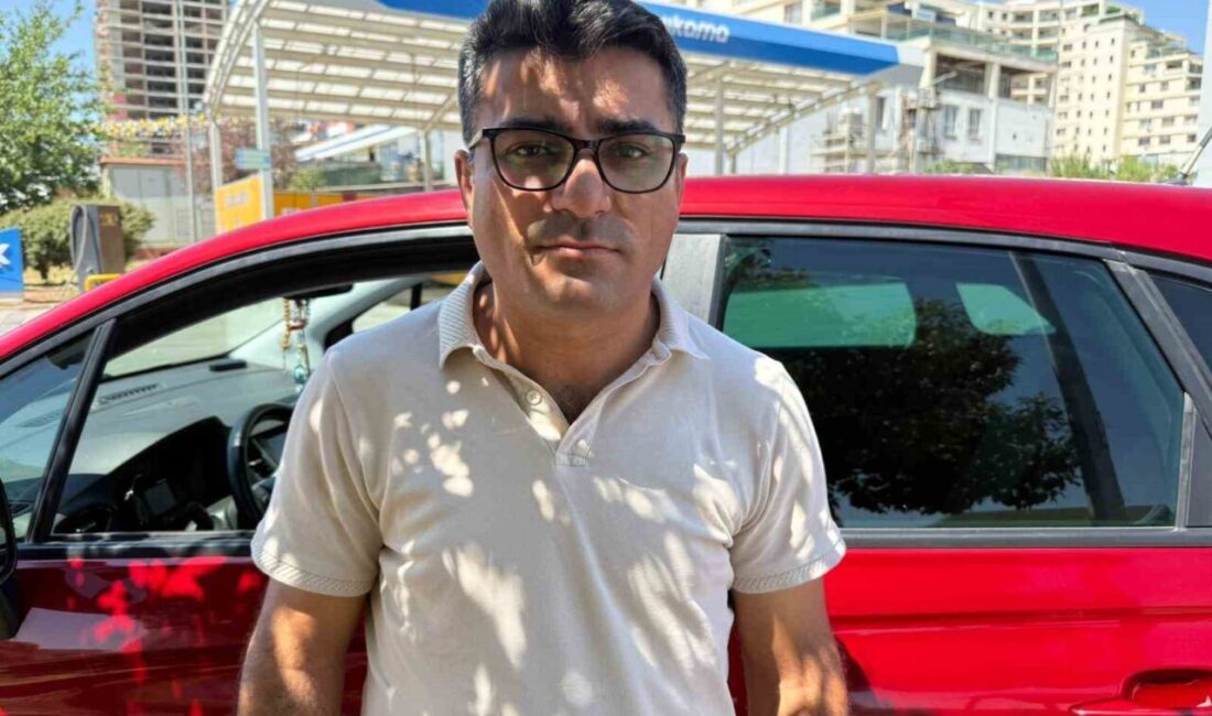 Abdullah Aktaş, 2018'de doğan engelli oğlunun tedavisi için İzmir'e taşındıktan