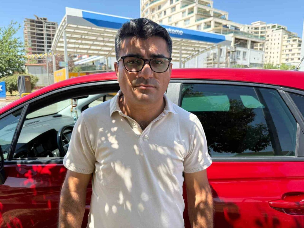Abdullah Aktaş, 2018'de doğan engelli oğlunun tedavisi için İzmir'e taşındıktan