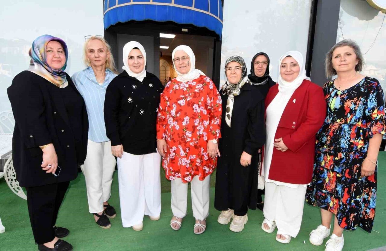 Erzurum Gönüllü Anneler Derneği, Onursal Başkan Gülhan Altınok ve Başkan