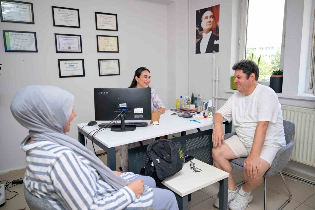 Esenyurt Belediyesi, obeziteyle mücadele ve sağlıklı beslenmeyi teşvik amacıyla vatandaşlara