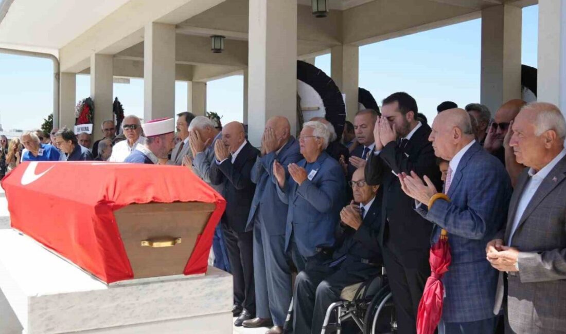 Eski Sağlık Bakanı Halil Şıvgın, 75 yaşında yaşamını yitirdi. Cenaze