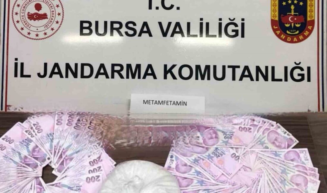 İnegöl'de jandarma, bir evde düzenlediği operasyonda kenevir ve 300 gram