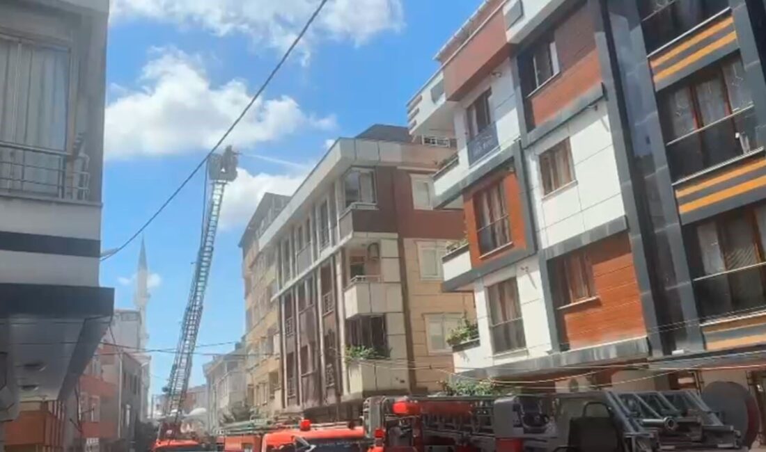 İstanbul Eyüpsultan'da tadilat sırasında çıkan yangın, itfaiye ekiplerinin müdahalesiyle söndürüldü.