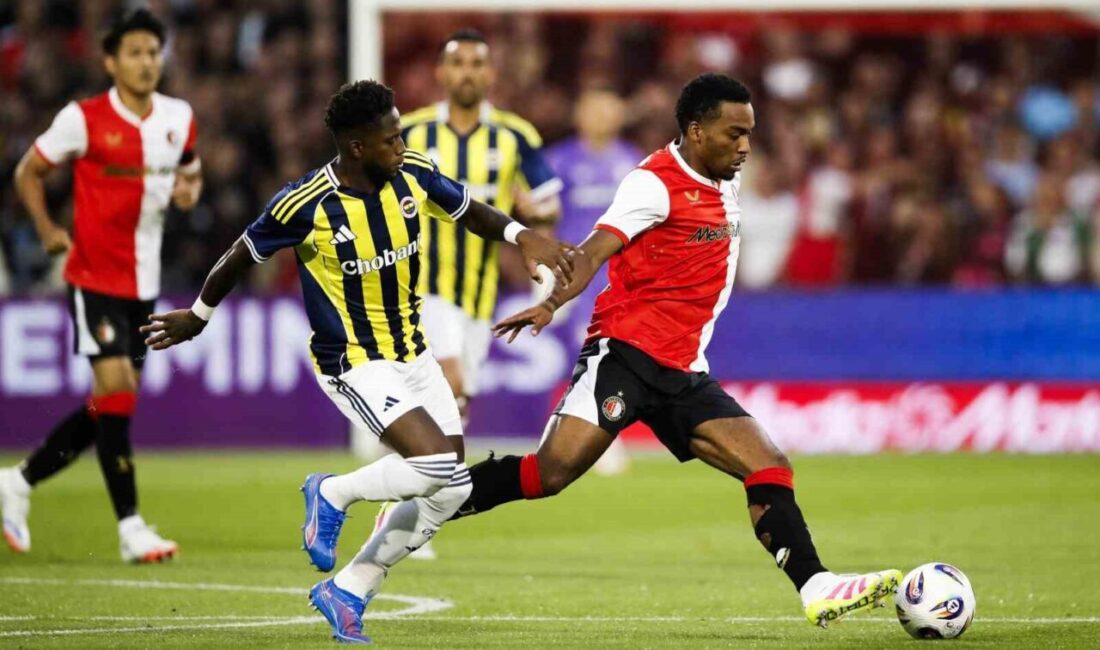 Fenerbahçe, UEFA Şampiyonlar Ligi 3. Eleme Turu'ndaki rövanş maçında Feyenoord'u