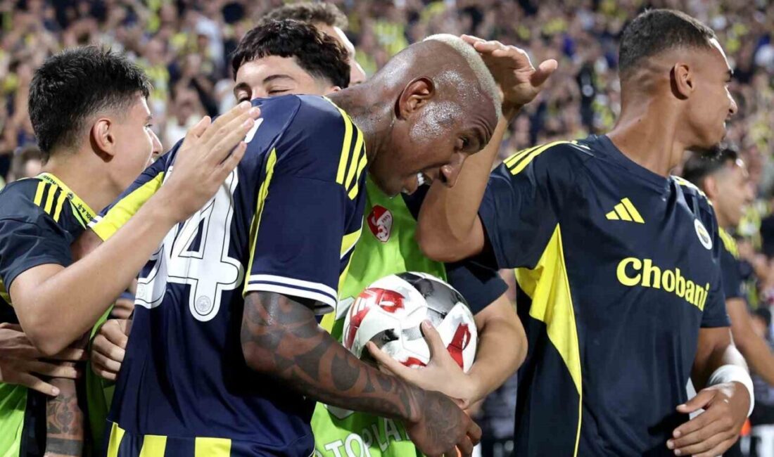 Fenerbahçe, UEFA Şampiyonlar Ligi 3. Eleme Turu'nda Feyenoord'u 5-2 yenerek