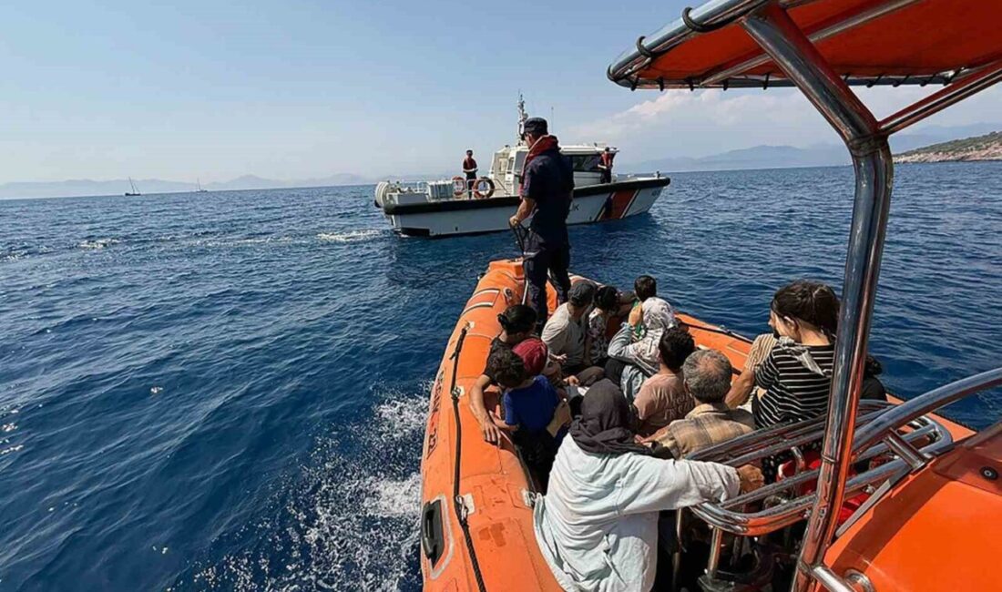 Muğla'nın Fethiye ilçesindeki Dalyan Deresi bölgesinde karadan ulaşımın olmadığı bir