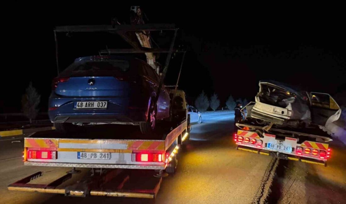 Fethiye'de iki otomobilin çarpışması sonucu O.K. ve M.T. ile yolcu