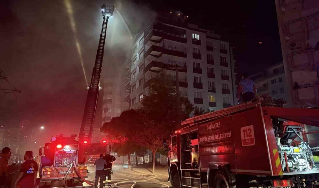 Gaziantep'te Şehitkamil ilçesindeki 7 katlı bir binanın teras katında, sebebi