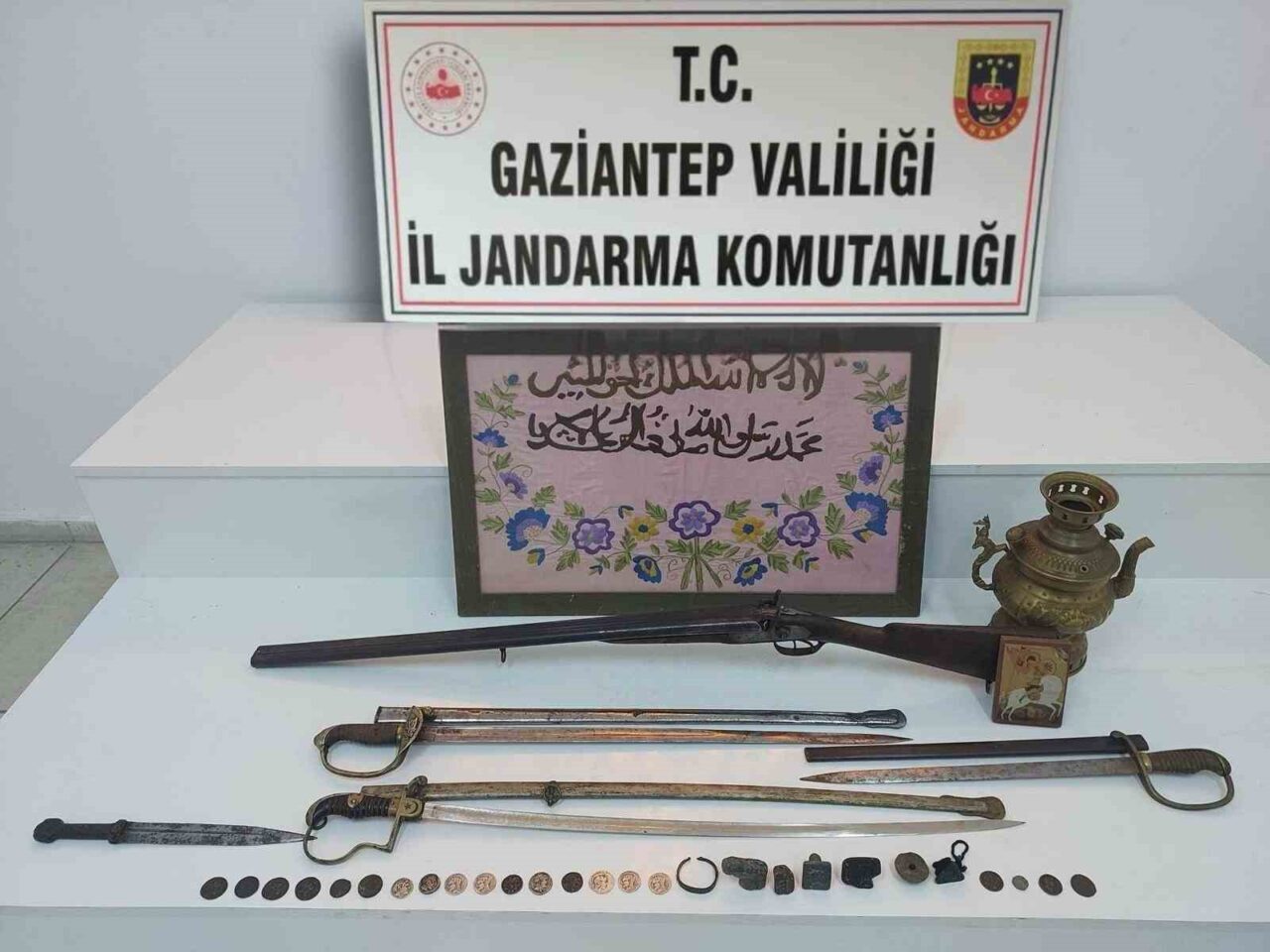 Gaziantep’te jandarma, tarihî eser kaçakçılığını önlemek amacıyla C.K. isimli bir